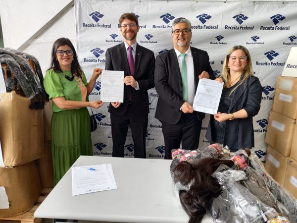 Receita doa 800 kg de cabelo humano para entidade no Paraná