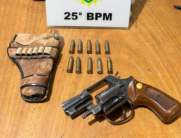 PMPR apreende arma de fogo em ocorrência de ameaça contra mulher