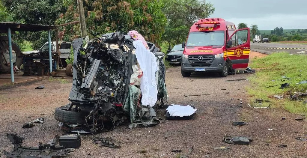 Tragédia na BR-487: mãe e filha morrem em acidente