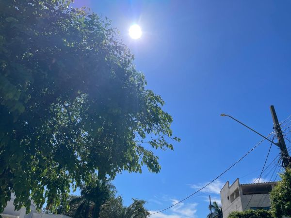 Verão começa neste domingo com calor intenso e chuvas irregulares no Paraná