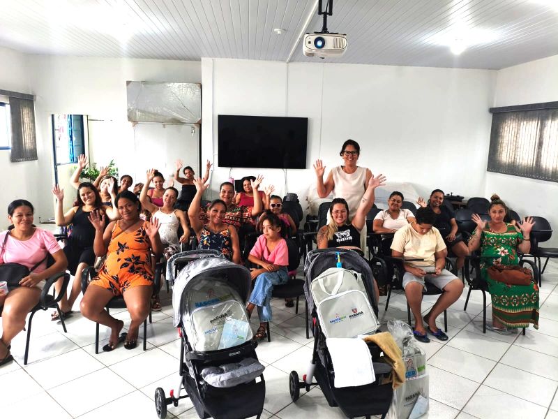 Mães de Goioerê recebem kits do Programa Nascer Bem Paraná