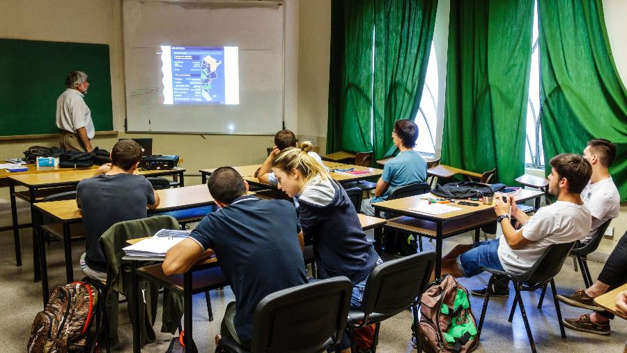 Quarto Centenário abre inscrições para Auxílio-Transporte a estudantes