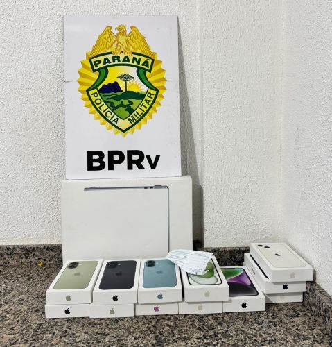 Polícia apreende veículo com celulares e notebook