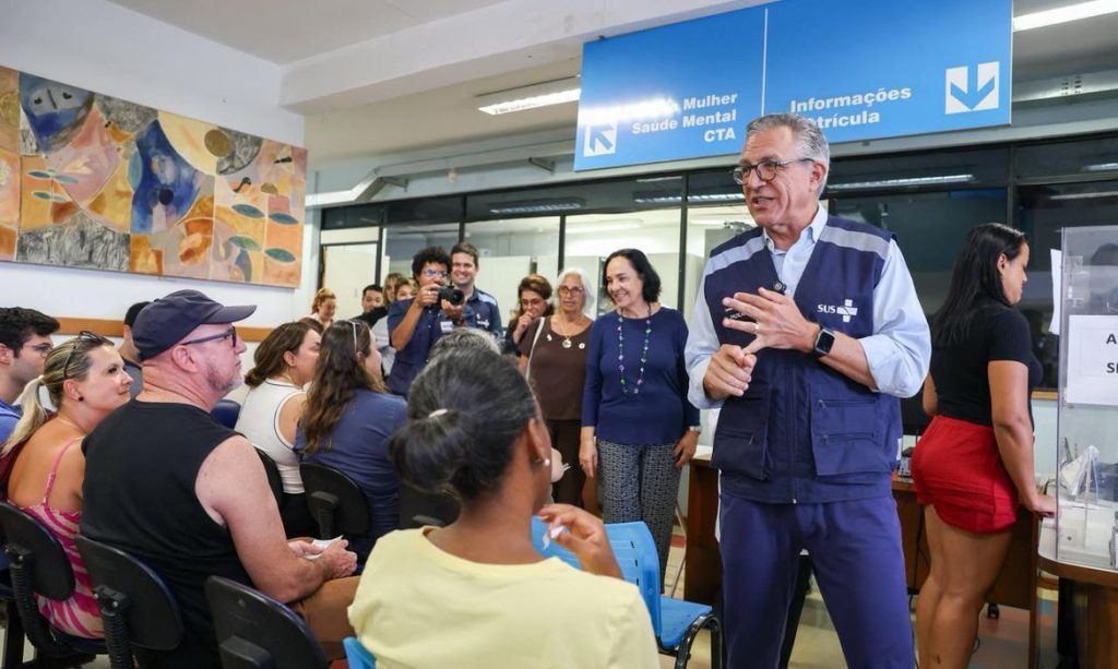 SUS inicia vacinação contra dengue para profissionais de saúde em fevereiro