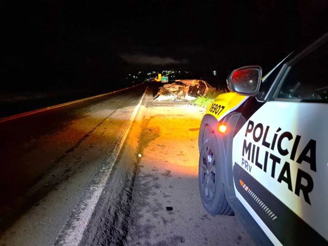 Colisão frontal na PR-323 deixa uma vítima fatal