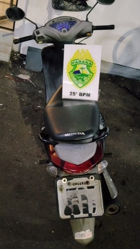 Polícia Militar recupera motocicleta furtada