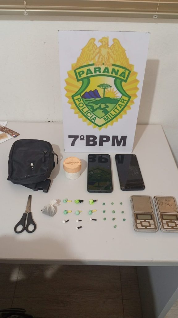 Dupla é presa com drogas e balanças de precisão no Jardim Primavera