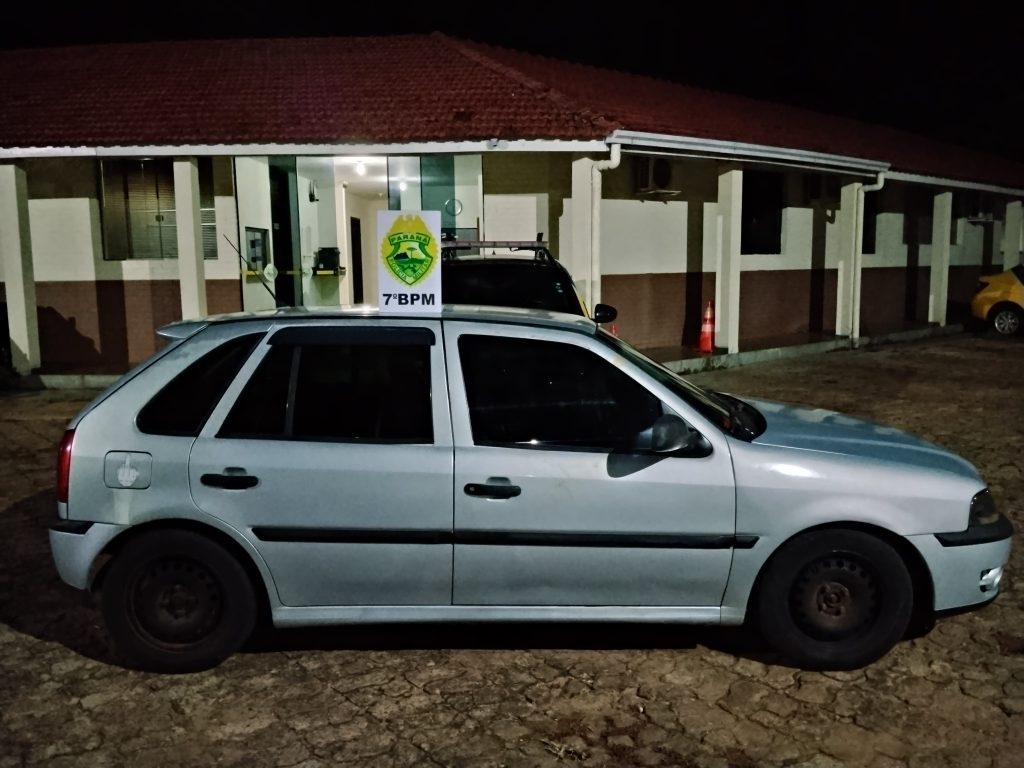 Condutor sem habilitação e licenciamento atrasado tem veículo apreendido em Goioerê