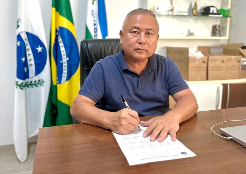 Akio Abe garante reajuste de 7% e valoriza servidores de Quarto Centenário