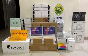 Eletrônicos avaliados em milhares são apreendidos em ônibus em Goioerê