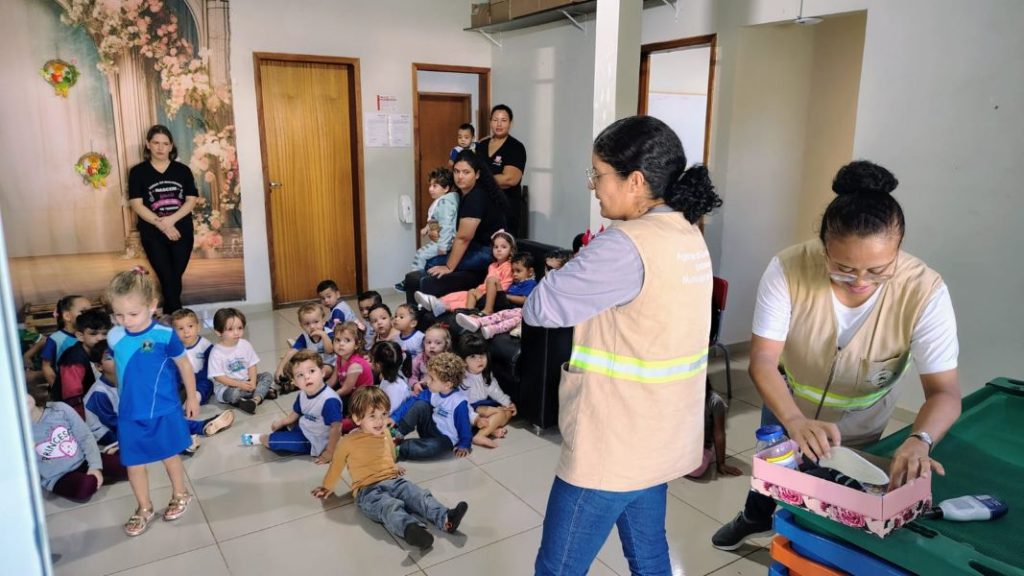 Agentes de Endemias levam prevenção contra dengue e escorpiões aos CMEIs de Goioerê