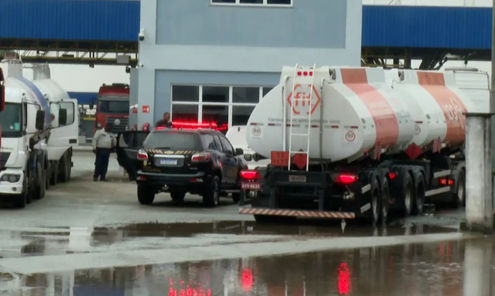 Governo fiscaliza 1,1 mil postos e aplica 36 multas para conter abusos no combustível