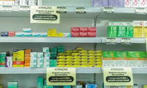 Supermercados agora podem vender medicamentos; Lula sanciona lei