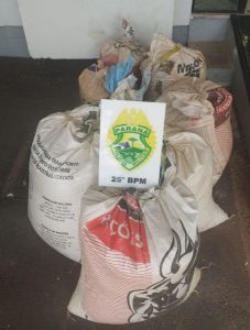 Ex-funcionário é preso por furtar 18 toneladas de ração de granja