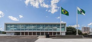 Paraná lidera crescimento econômico e supera média nacional