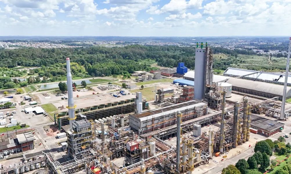 Petrobras retoma produção de ureia e reduz dependência externa