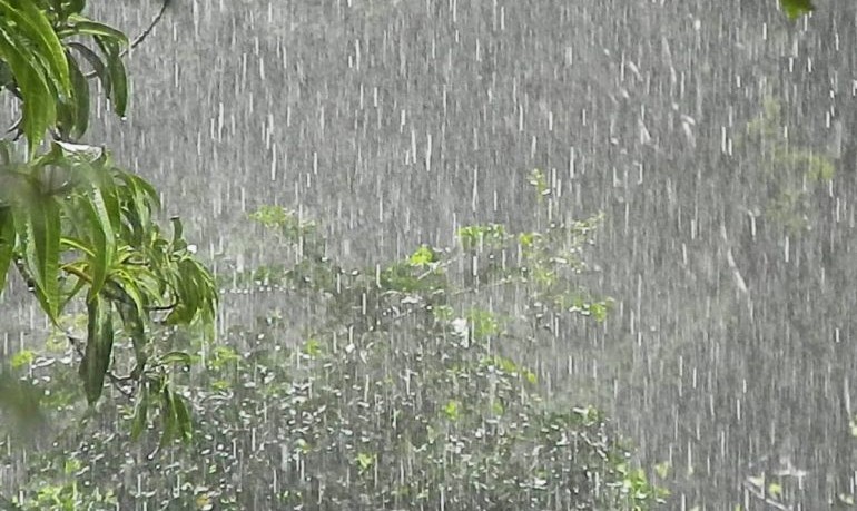 Previsão do tempo indica fim de semana chuvoso e queda de temperatura no Paraná
