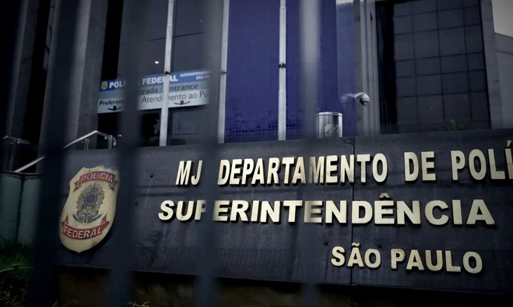 PF prende pai de dono do Banco Master na Operação Compliance Zero