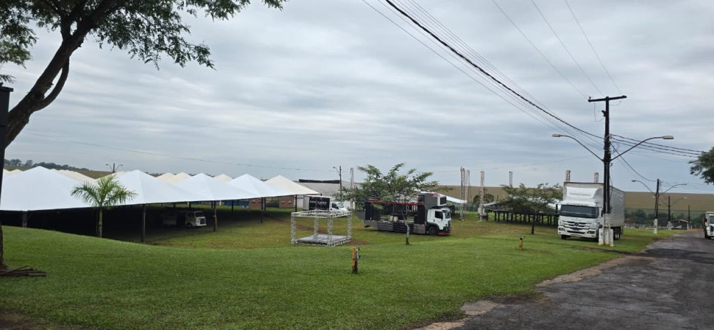 Goioerê finaliza preparativos para a Festa do Leitão Maturado que acontece neste domingo