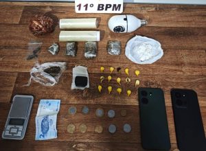 PM desmonta ponto de tráfico e prende homem
