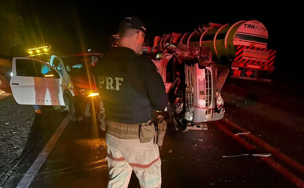 Ultrapassagem proibida causa três mortes na BR-376