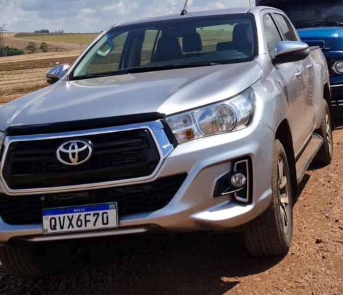 Furto qualificado leva Hilux de garagem