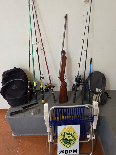 Pesca ilegal termina com apreensão de arma e maconha