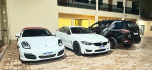 Arrancadas bruscas terminam com apreensão de BMW e Porsche