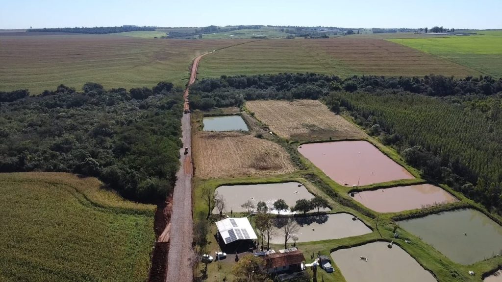Pavimentação da Estrada Água do Chiqueiro avança em Goioerê