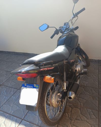 Infração de trânsito leva PM a apreender moto