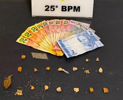 Tráfico de drogas: casal é preso com crack e maconha