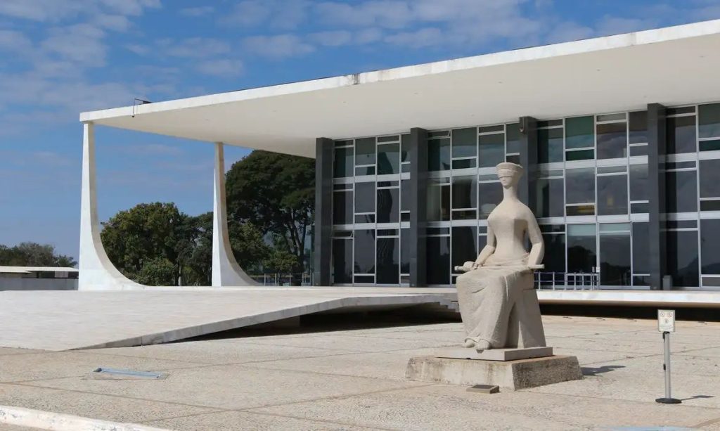 STF retoma julgamentos com Lei Maria da Penha e reforma tributária