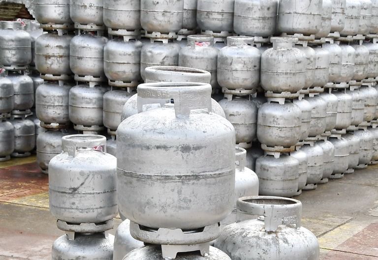Procon aponta queda nos menores preços do gás de cozinha e combustíveis