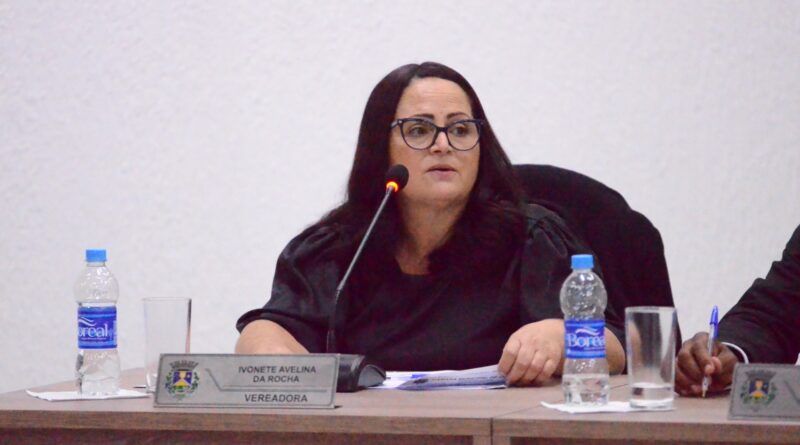 Vereadora Ivonete cobra fiscalização de terrenos em Jaracatiá