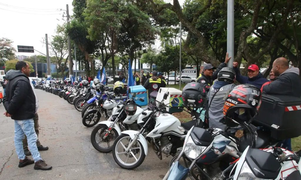 Produção de motos bate recorde em julho