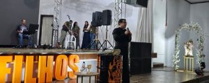 Padre Chrystian Shankar reúne mais de mil fiéis em Goioerê