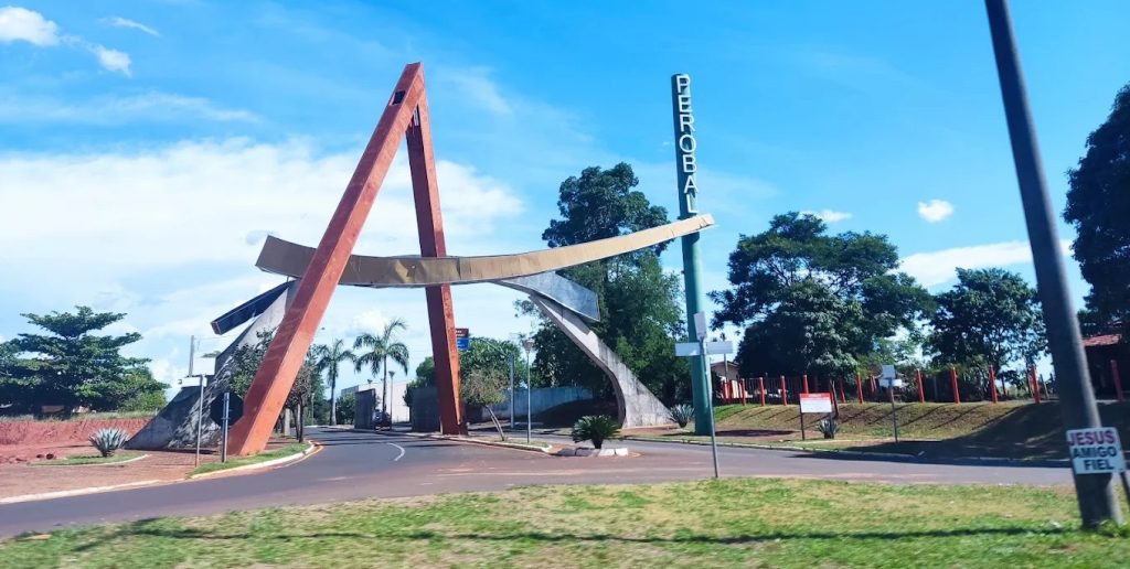 Agressora agride adolescente e ex-companheiro