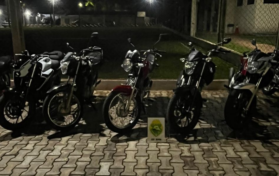 Motocicletas são apreendidas após manobras perigosas