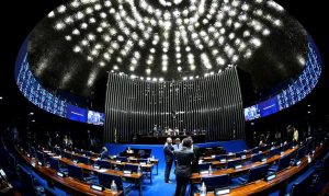 Congresso retoma trabalhos com pauta reduzida até eleições