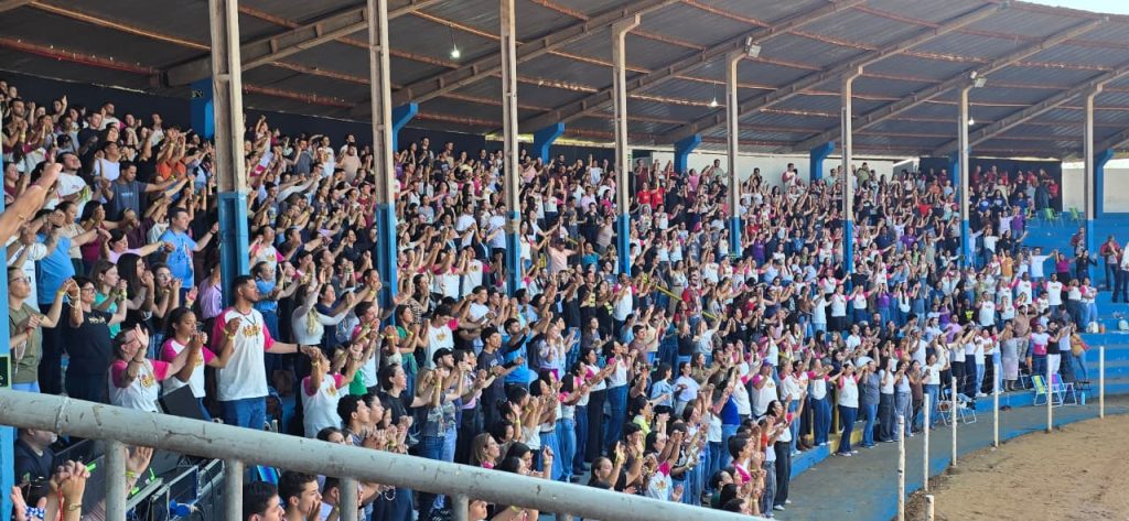 Reviva reúne mais de 2 mil fiéis e faz história em Goioerê