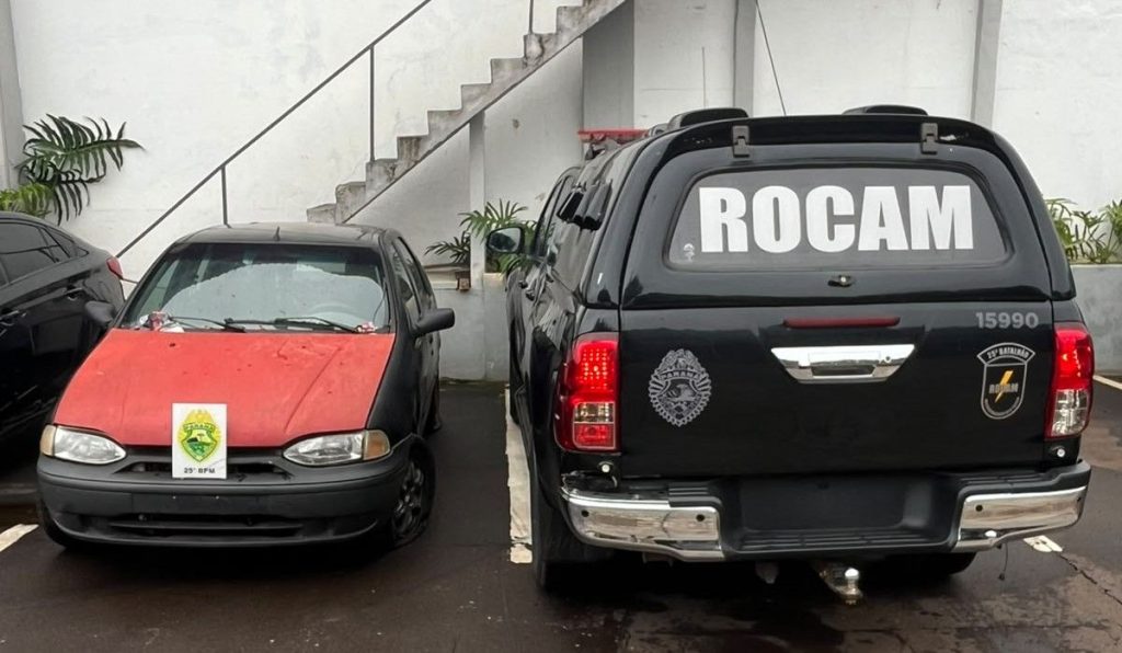 Polícia recupera veículo com alerta de roubo