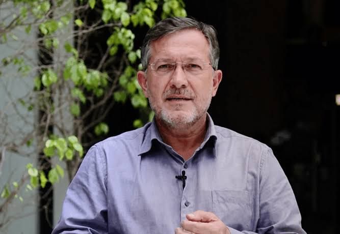 Tauillo Tezelli é entrevistado na Rádio 104 FM