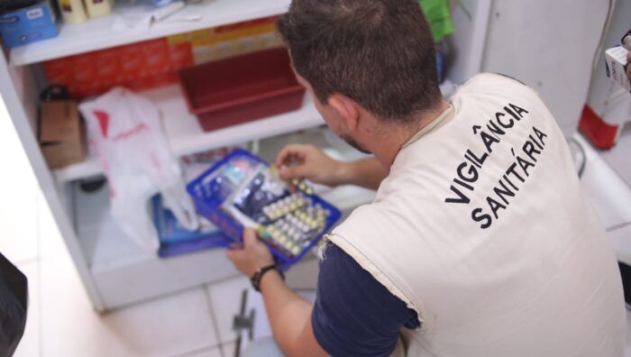 Apreensão de medicamentos flagra irregularidades e gera prisões