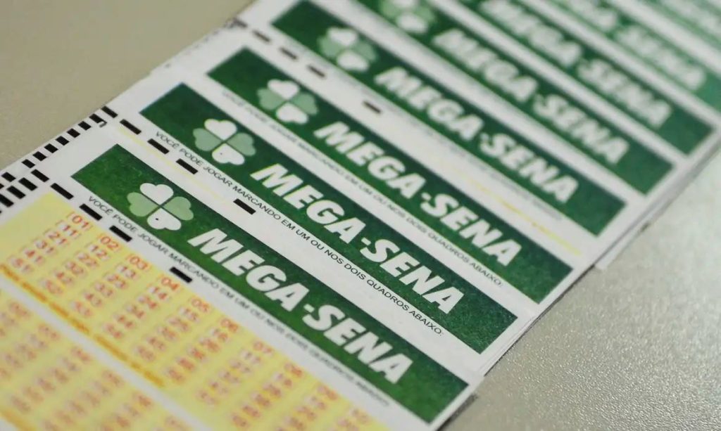 Mega-Sena acumulada promete R$ 300 milhões na segunda