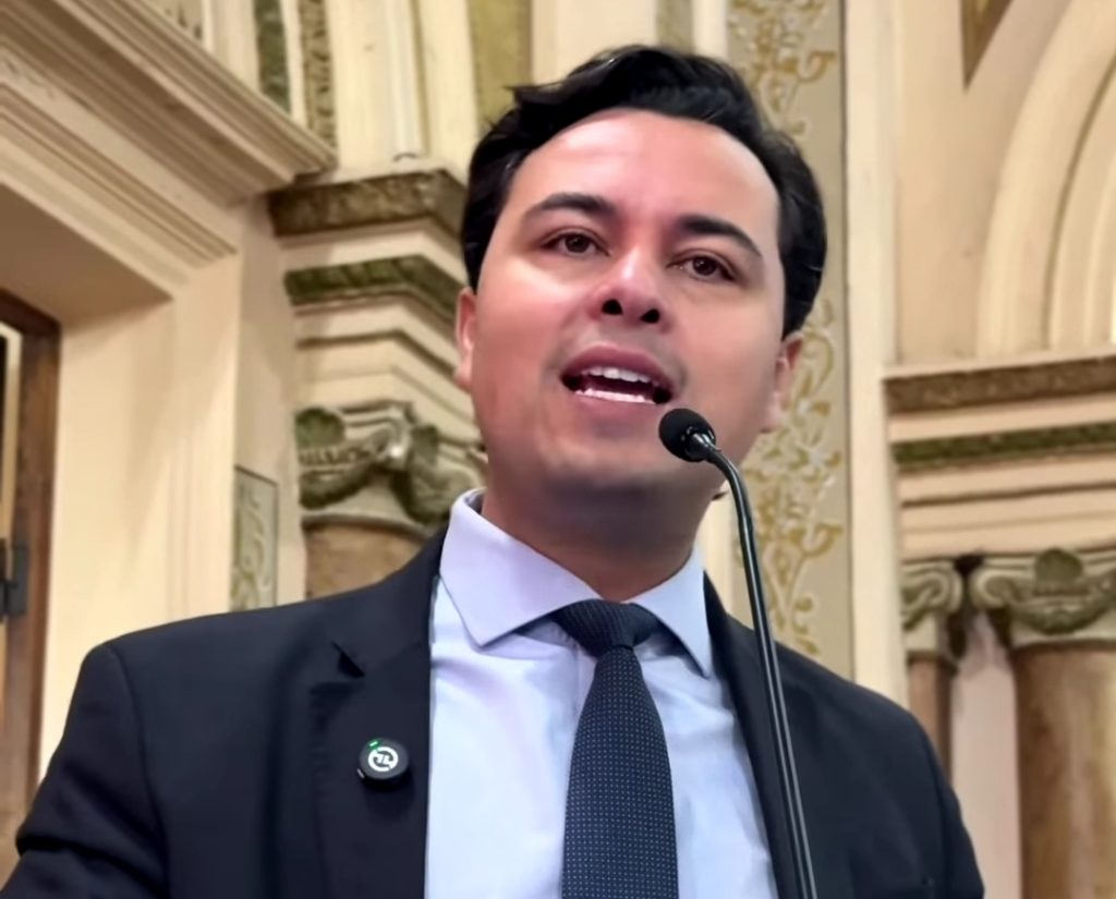 Quem é Jeffrey Chiquini Deputado Federal mais votado da história do Paraná  com 425 mil votos