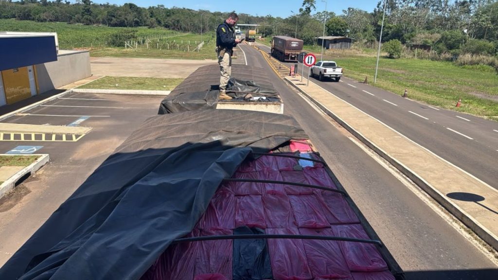 PRF apreende 600 mil maços de cigarros contrabandeados