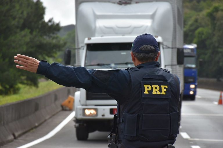PRF intensifica fiscalização na Operação Nossa Senhora Aparecida 2026